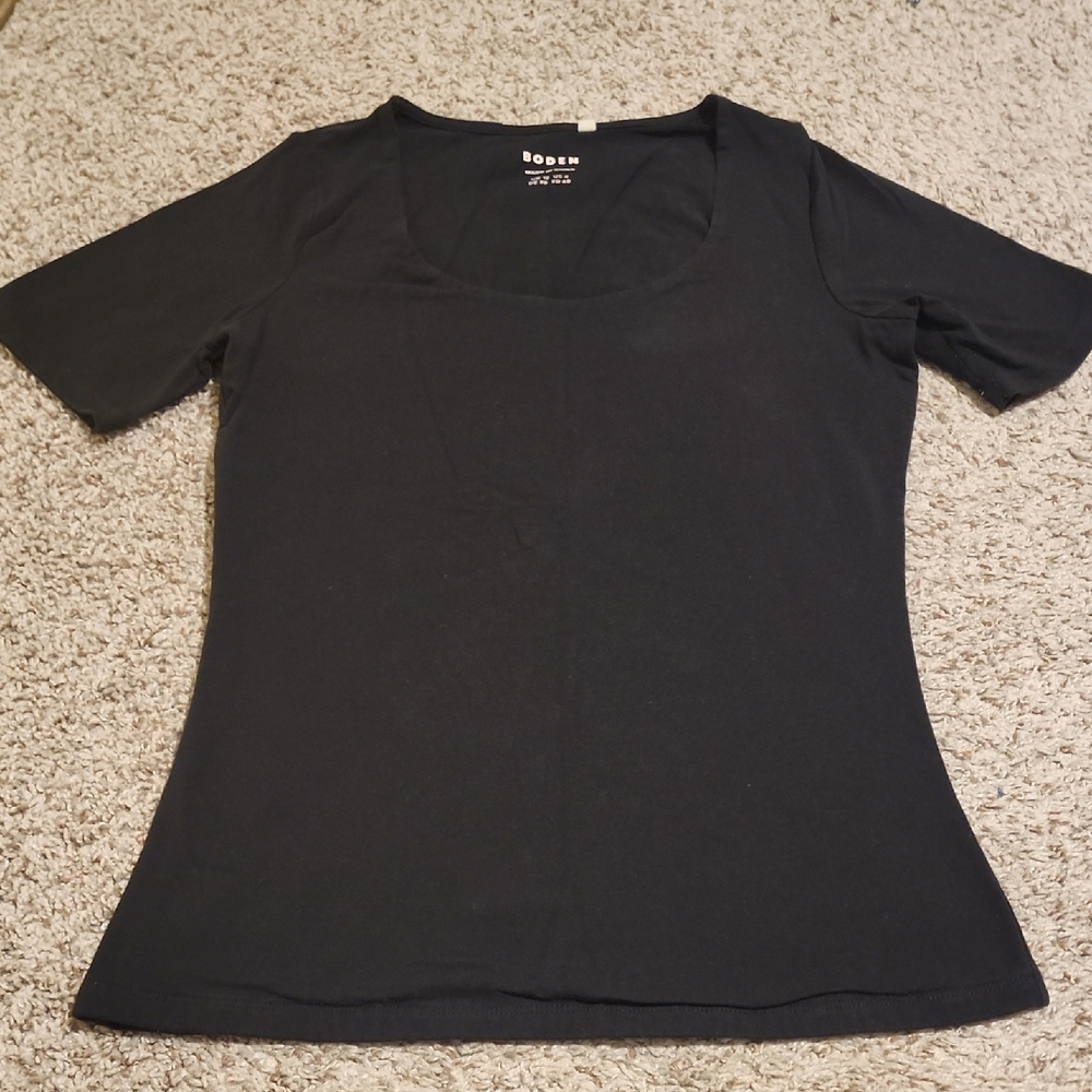 Boden Scoopneck Tee